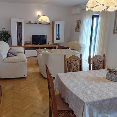 Apartman Ana Bajcici Luaran gambar
